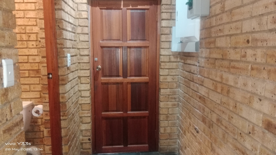 9 Bedroom Property for Sale in Vaal Eden Free State
